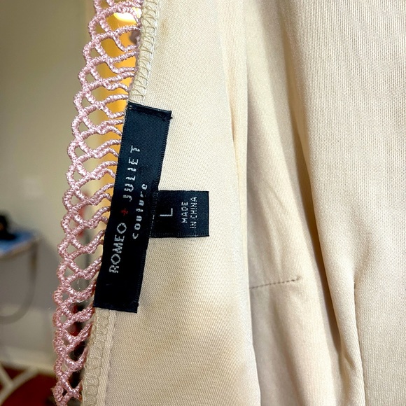 COPY - Dress - Picture 4 of 5